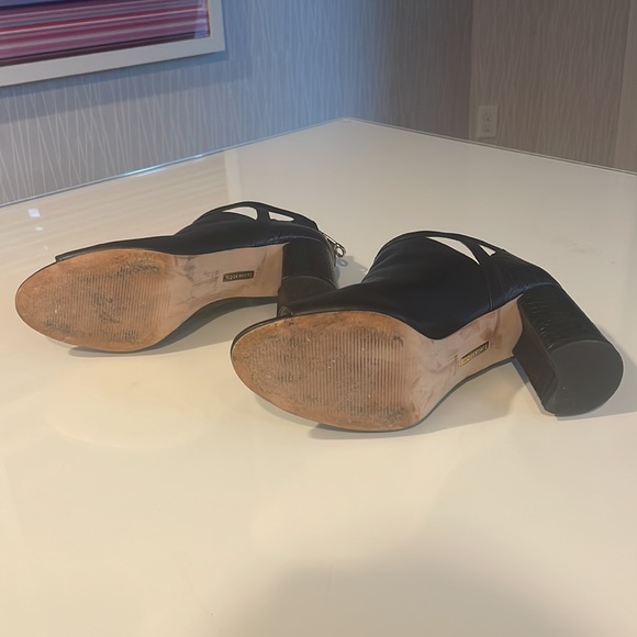 Louise et Cie Cut Out Black Leather Booties in Size 8.5. - Picture 7 of 7